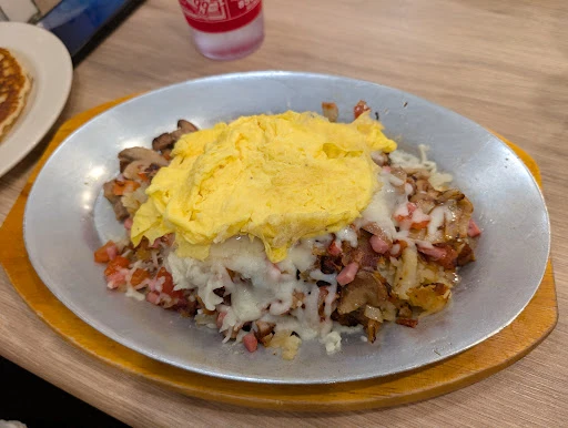 Legacy Pancake House & Restaurant photo 9